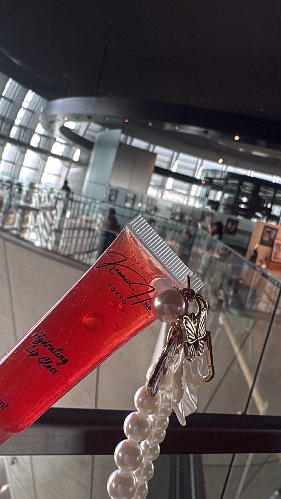 Hydrating Lip Gloss with Charm - Red